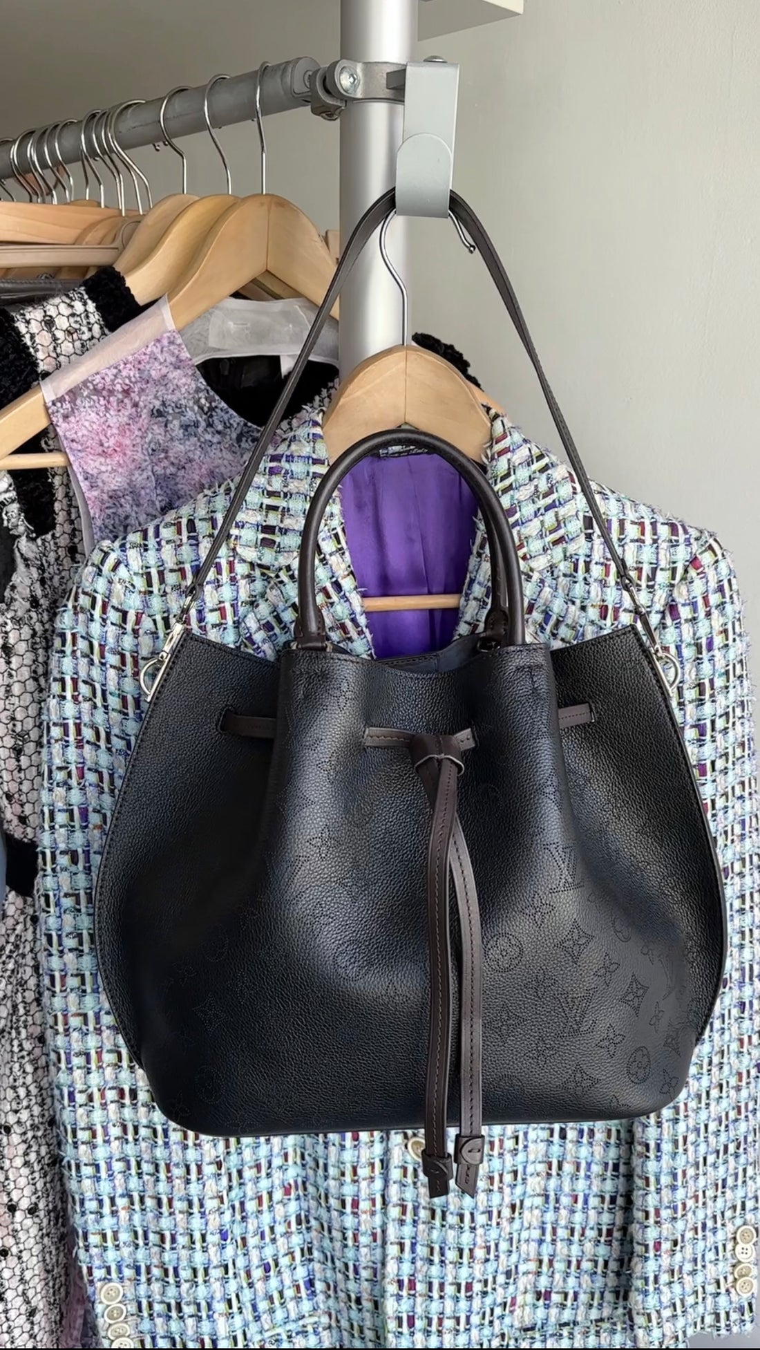 Louis Vuitton Black Mahina Leather Girolata Bag