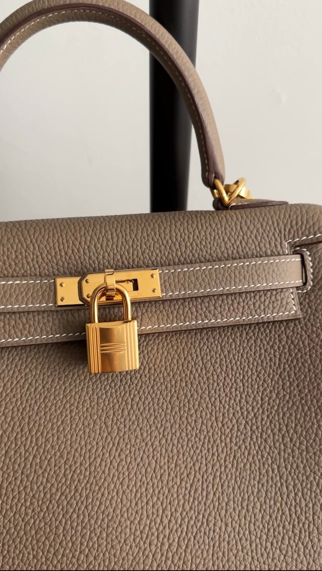 Hermes Kelly II Retourne 25 Etoupe Togo GHW - 2024