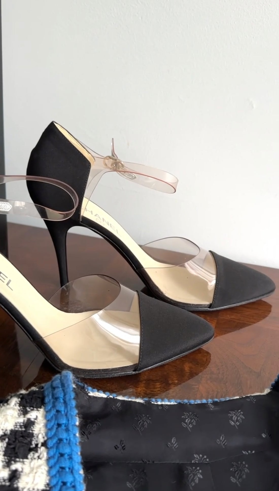 Chanel Black Fabric and Clear Acrylic Cap Toe D'Orsay Pump Heels - 41 / 40