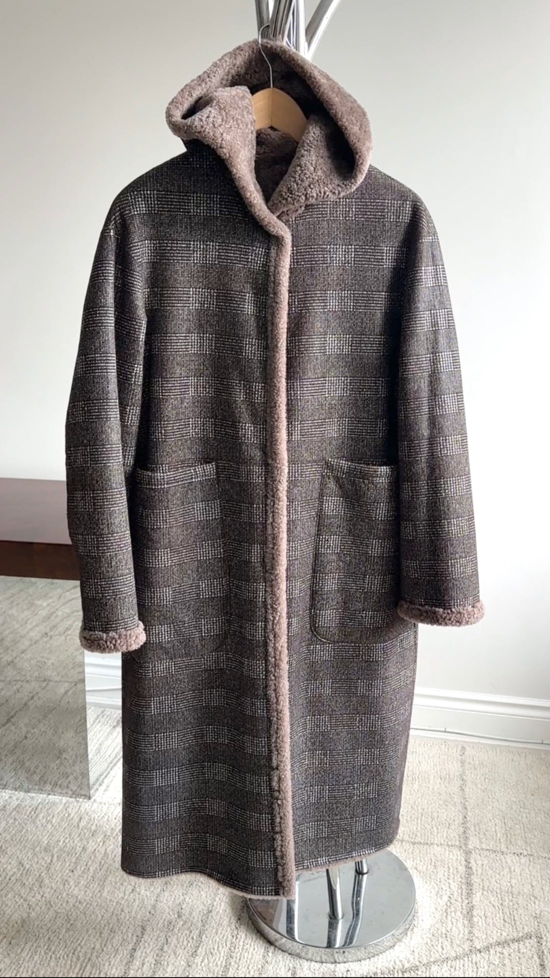 Manzoni 24 Taupe Shearling and Brown Houndstooth Reversible Hooded Coat - IT40 / USA S