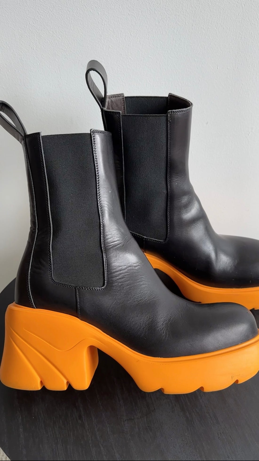 Bottega Veneta Black Leather and Orange Rubber Flash Boots - 40