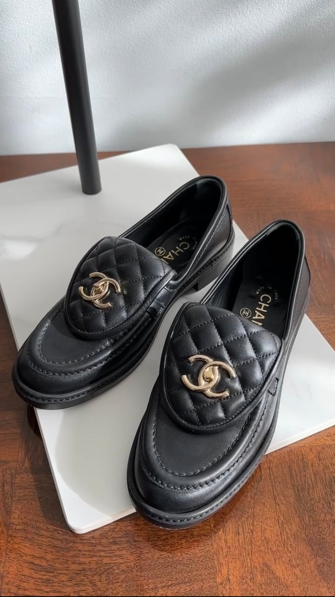 Chanel 22S Black Leather Quilted Flap CC Turnclasp Loafters - 37