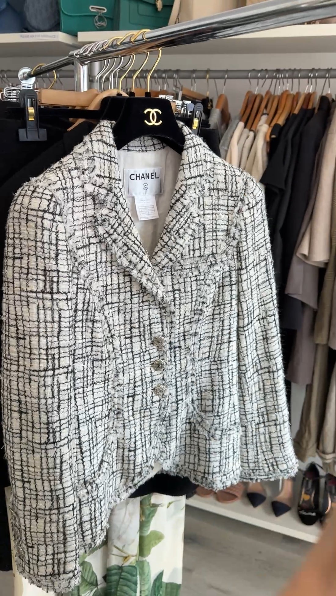 Chanel 06C Black and white Tweed Jacket with Silver Buttons - FR38 / 6