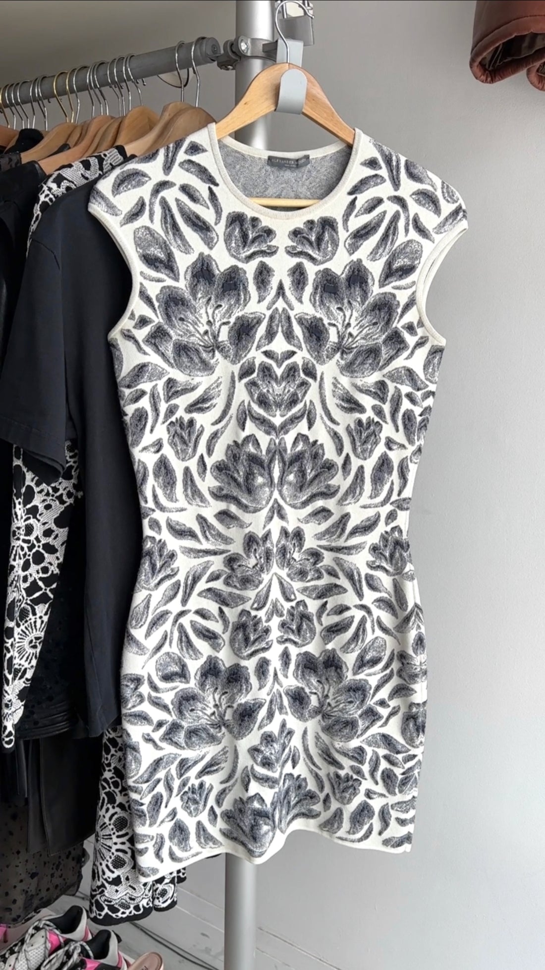 Alexander McQueen Grey White Stretch Knit Dress - L (8)