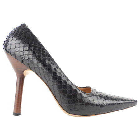 Gucci Black Python Exotic Leather Carved Wood Stiletto Heel Pumps - 8