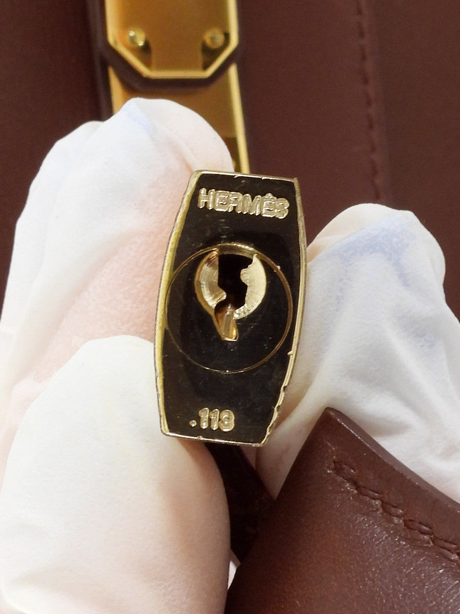 Hermes Chestnut Brown Vintage 1998 Kelly 28 Sellier Box Leather Bag GHW