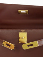 Hermes Chestnut Brown Vintage 1998 Kelly 28 Sellier Box Leather Bag GHW