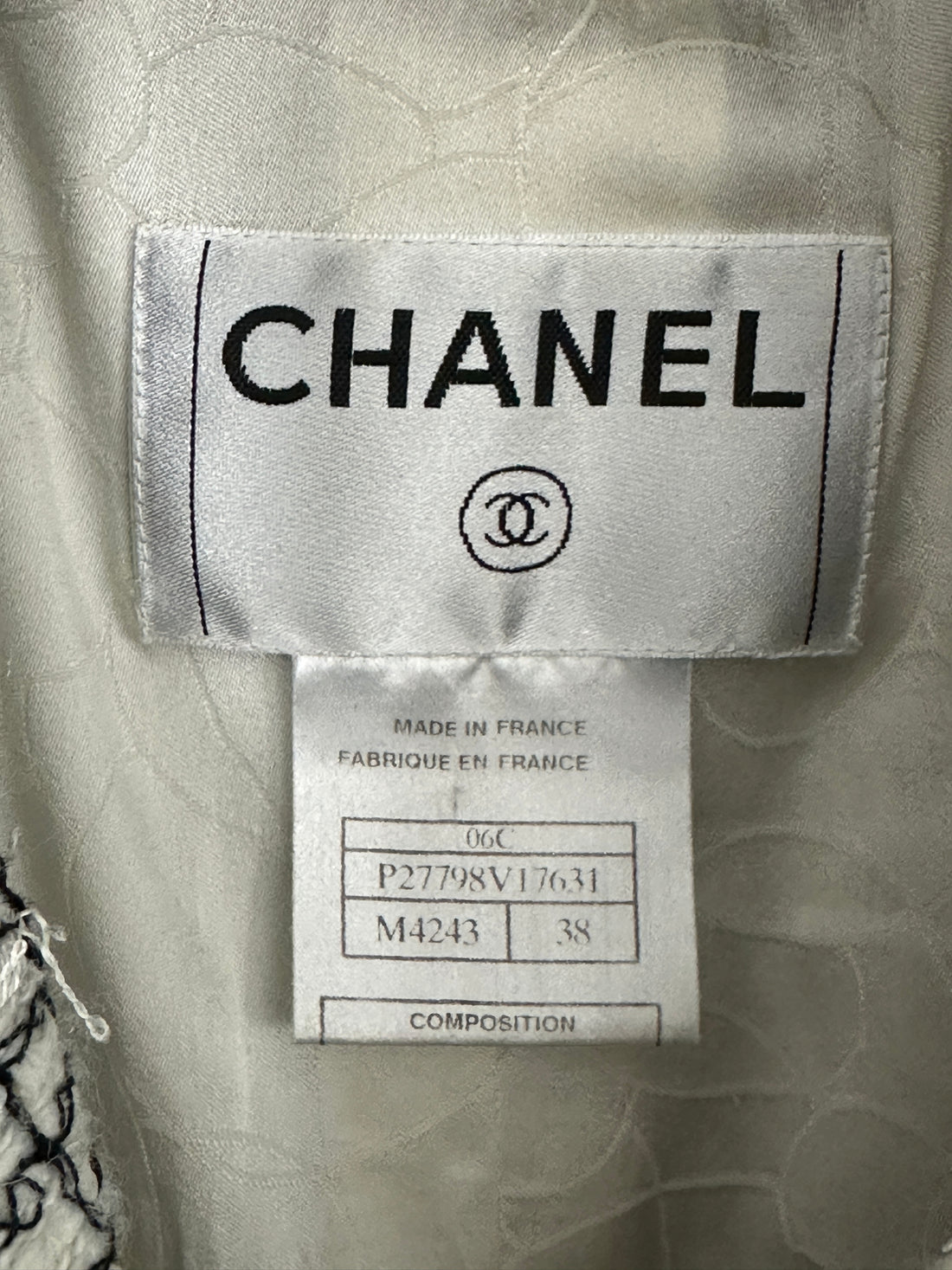 Chanel 06C Black and white Tweed Jacket with Silver Buttons - FR38 / 6