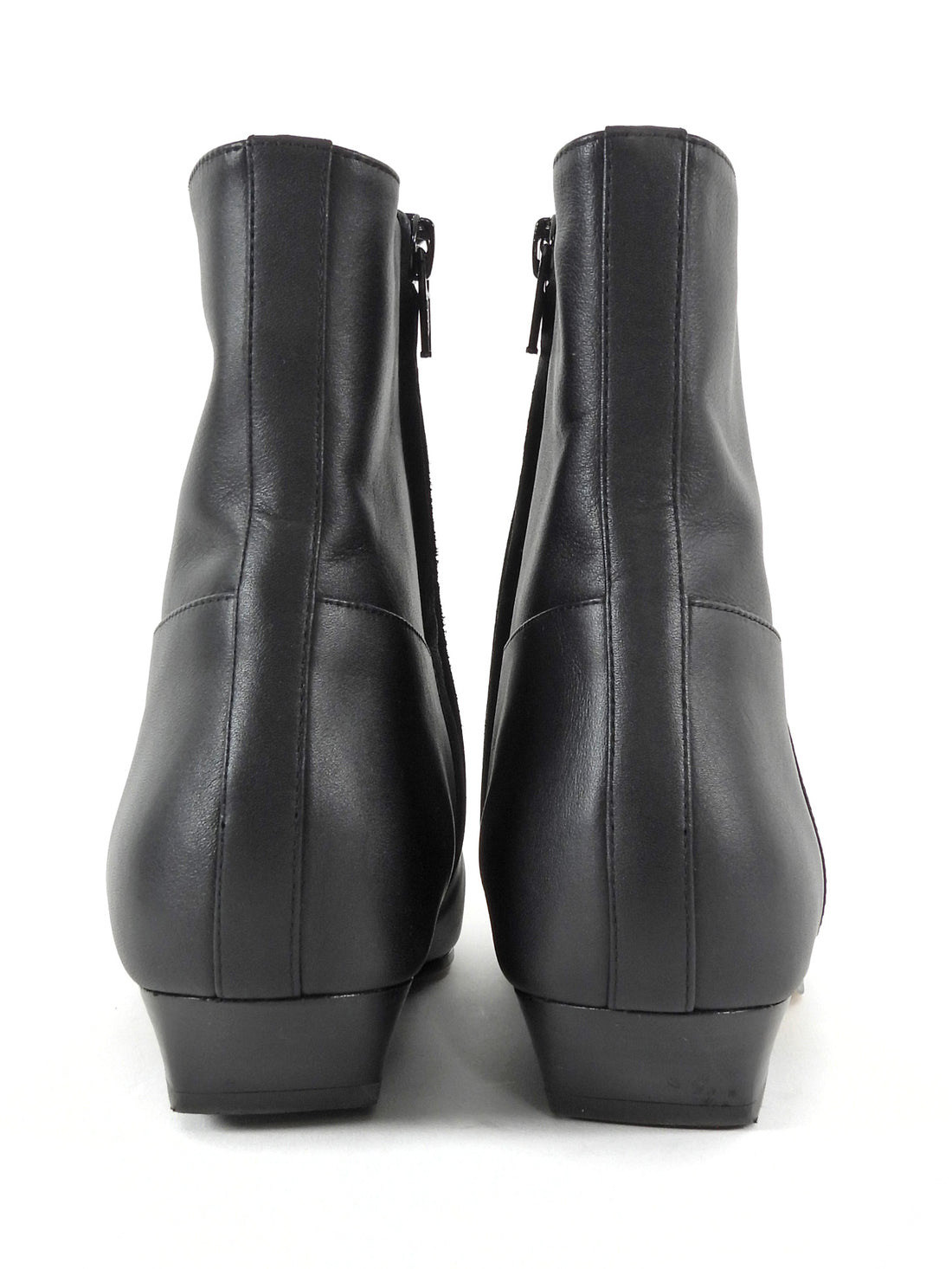 Khaite Black Leather Marfa Ankle Boots - 37
