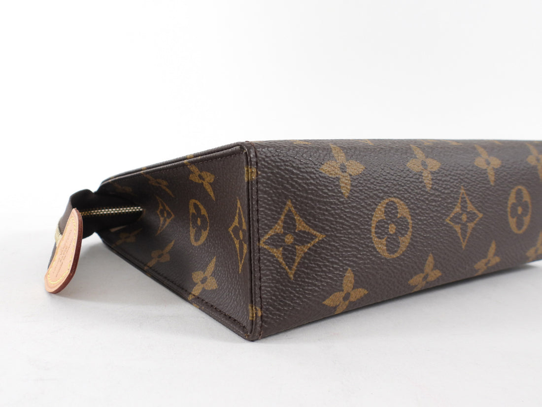 Louis Vuitton Monogram Poche Toilette / Toiletry Pouch 19