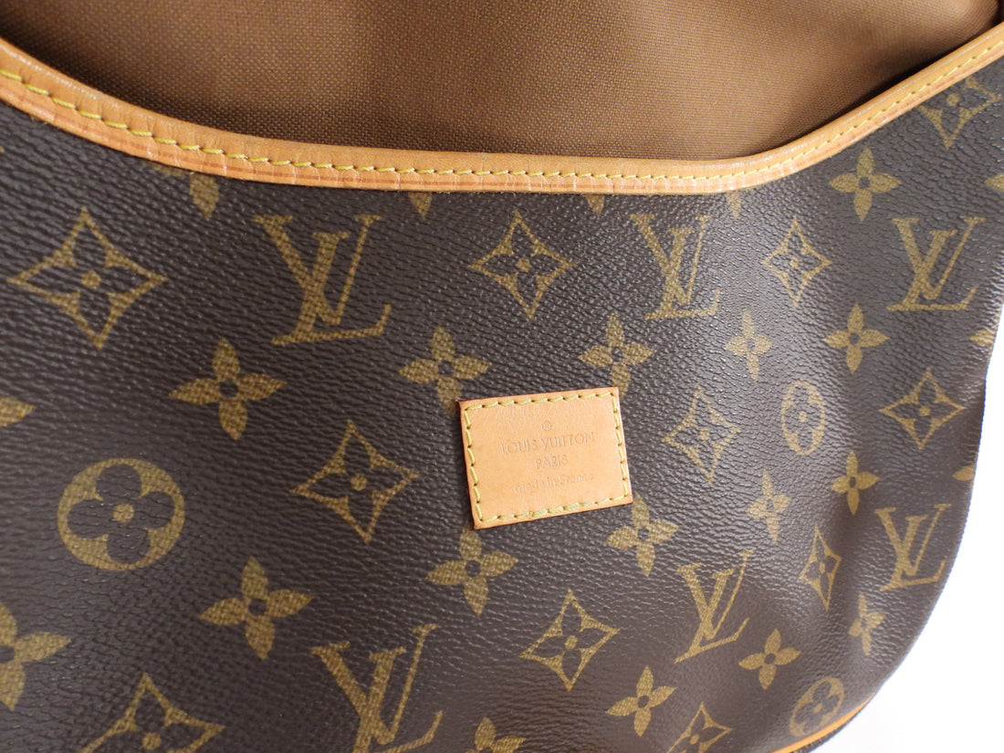 Louis Vuitton Monogram Canvas Saumur 30 Messenger Bag