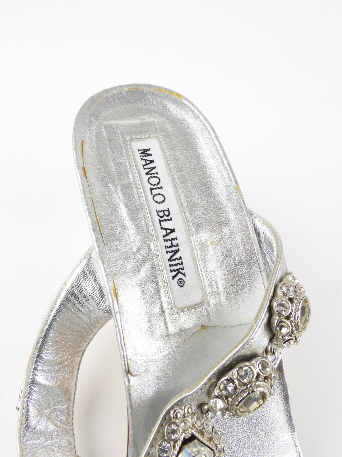 Manolo Blahnik | Hangisi 70 silver metallic nappa pumps | Savannahs