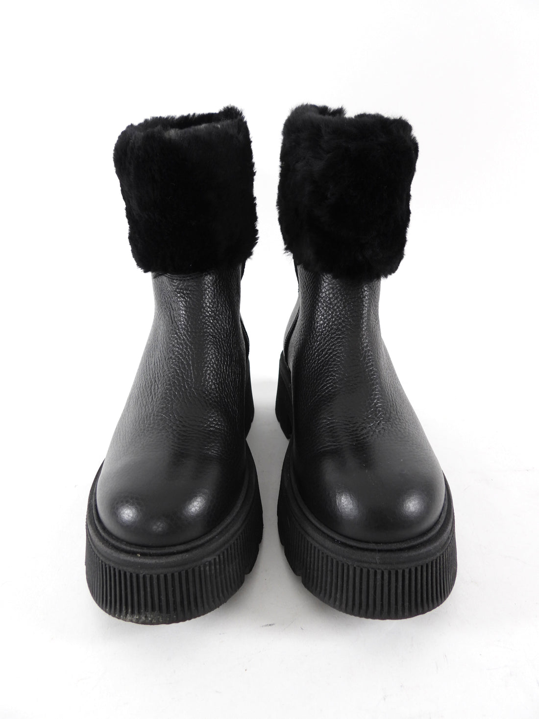 Bogner Black Leather and Shearling Turin 6 Lug Ankle Boot - 37