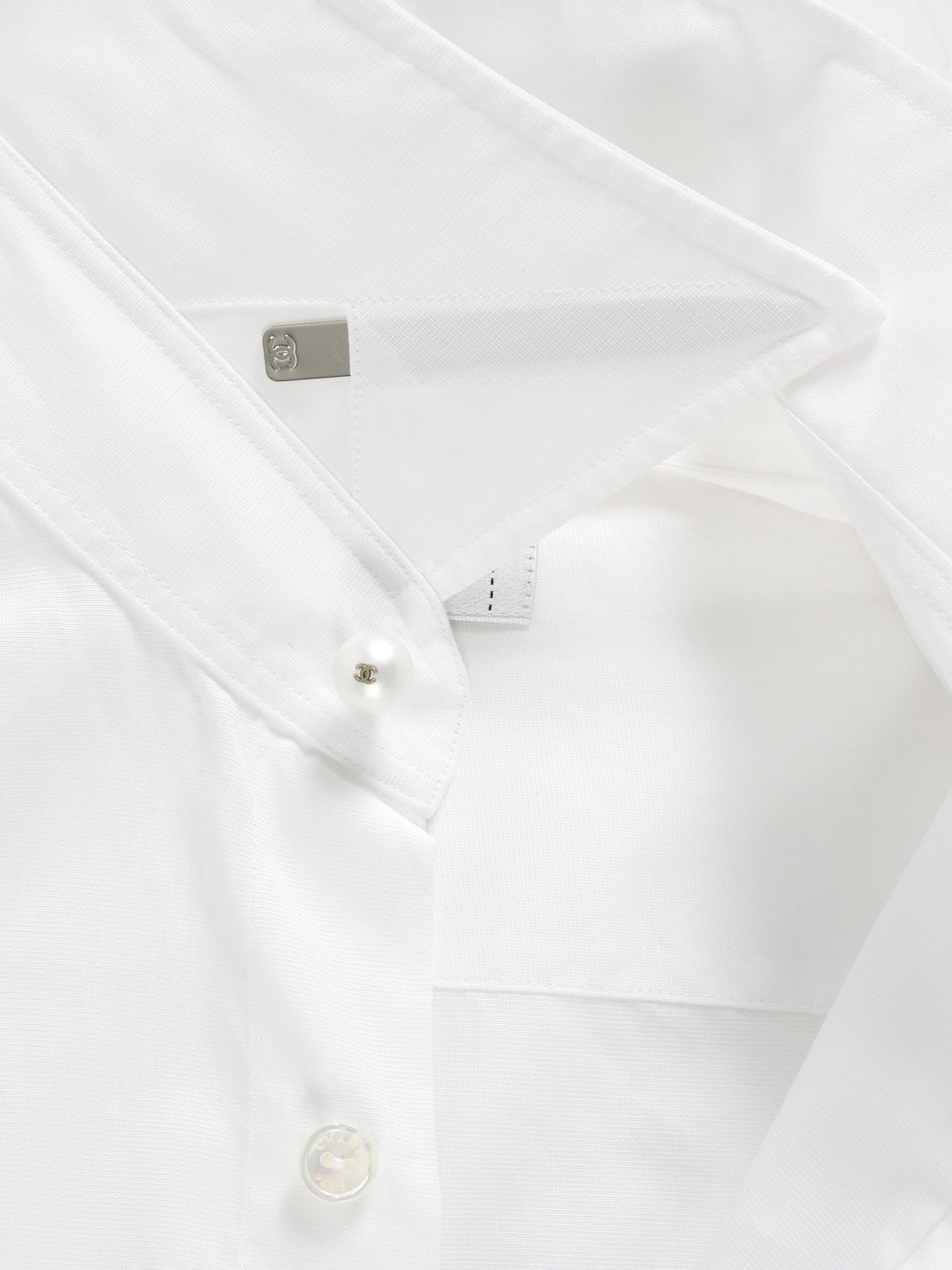 Chanel White 26P White Cotton Button Down Shirt - 40
