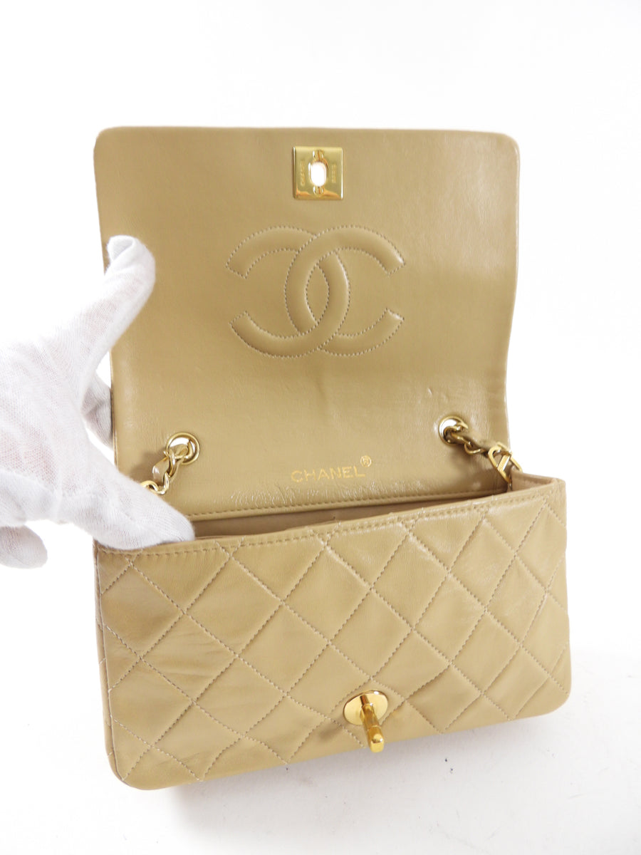 Chanel Vintage 1989-91 Beige Mini Quilted Classic Full Flap GHW