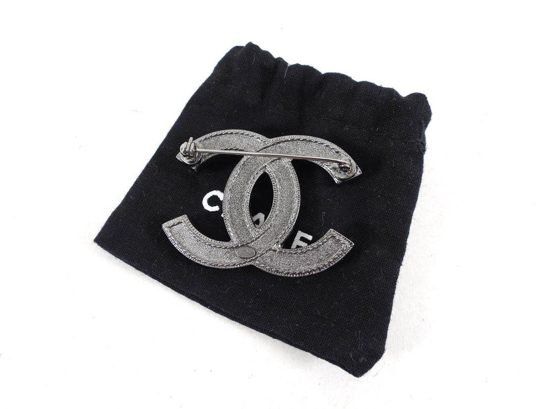 Chanel 13K Gunmetal Tweed CC Brooch