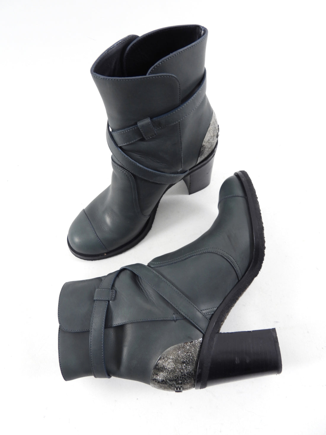 Chanel Grey Leather Cap Heel Ankle Boot - 39 / 8