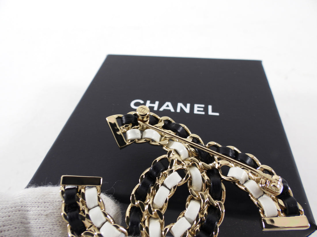 Chanel 22A Large Black and White Leather Woven Goldtone CC Brooch