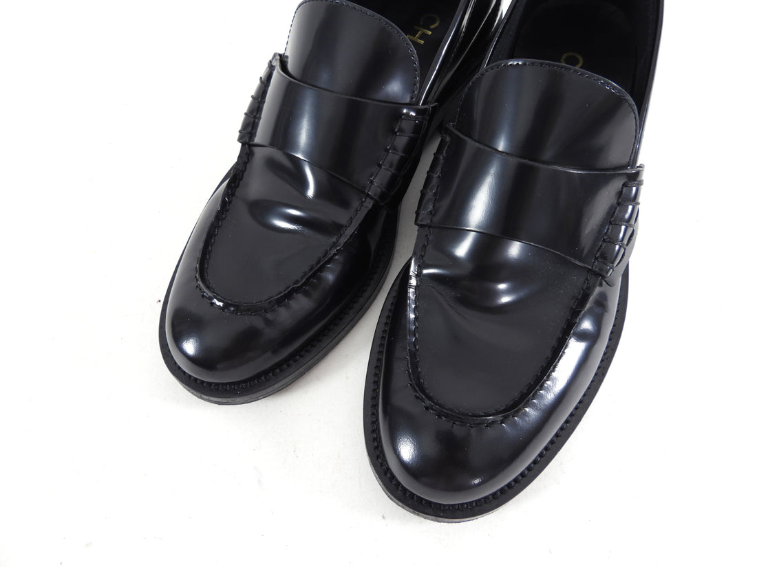 Chanel Black Gloss Leather Logo Loafer - 37