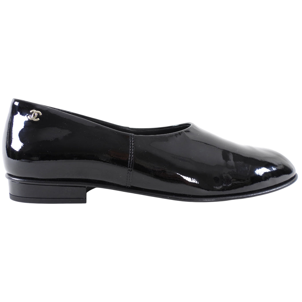 Chanel 25C Black Patent Leather Flat Slip on Shoes - 37.5 C