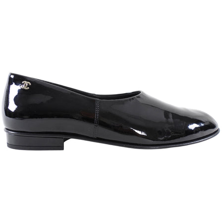 Chanel 25C Black Patent Leather Flat Slip on Shoes - 37.5 C