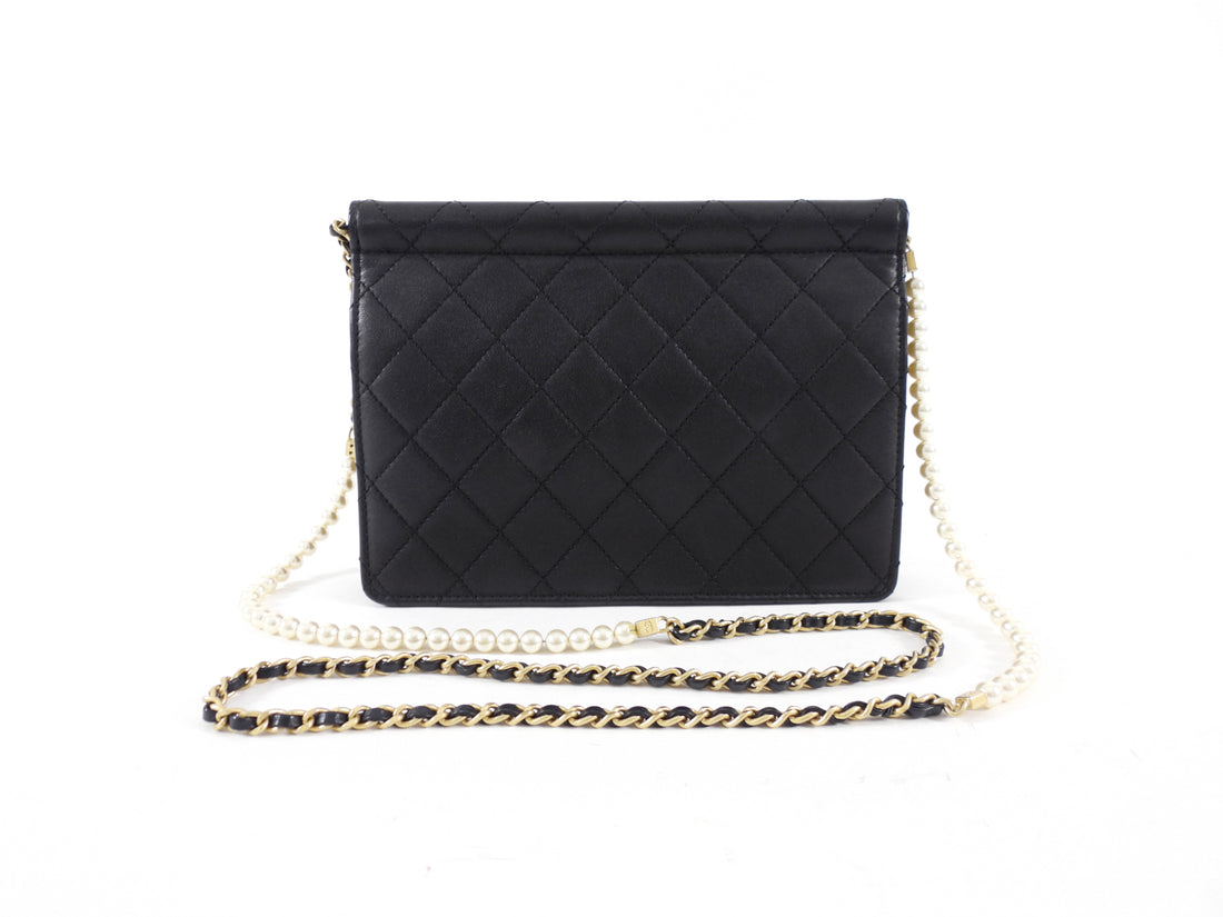 Chanel Black Quilted Leather Chic Pearls Flap Bag