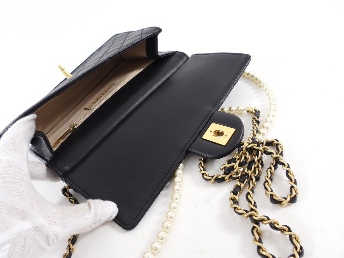 Chanel Black Quilted Leather Chic Pearls Flap Bag