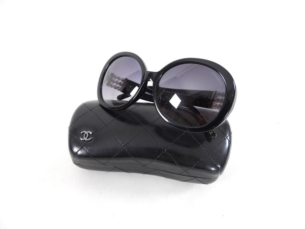 CHANEL MOTHER OF PEARL LOGO BLK ROUND SUNGLASSES – BLuxe Boutique