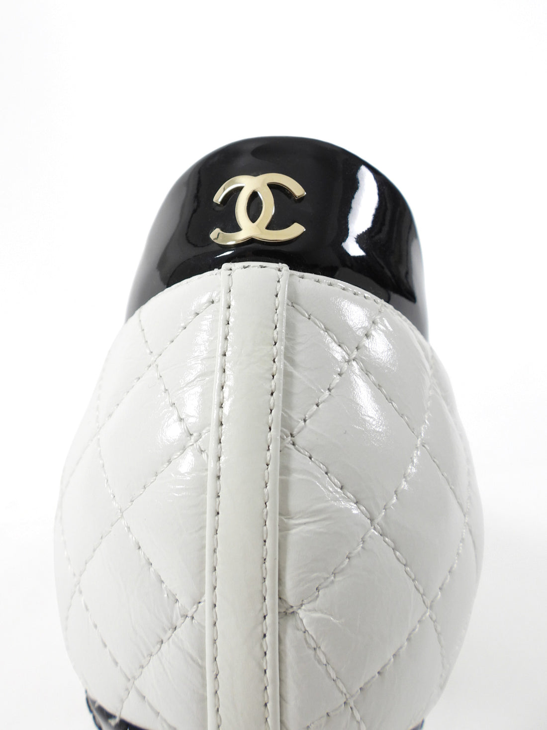 Chanel Black and White Quilted Leather Cap Toe Pumps - 41 (40)