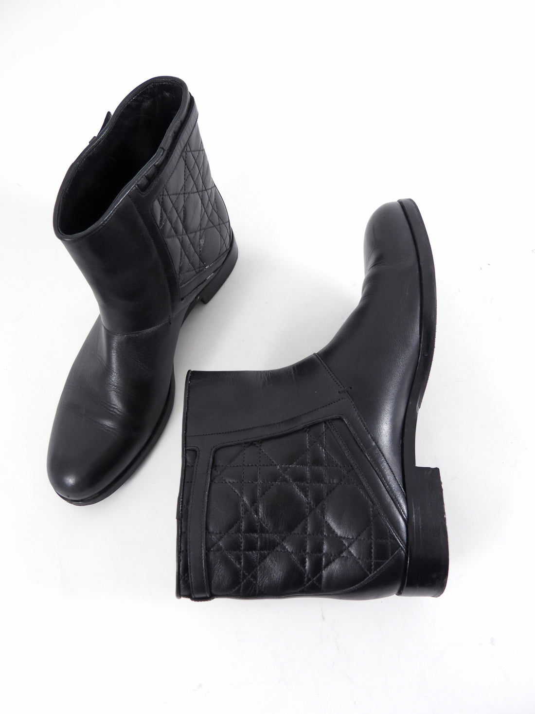 Christian Dior Black Leather Cannage Quilted Ankle Boot - 39