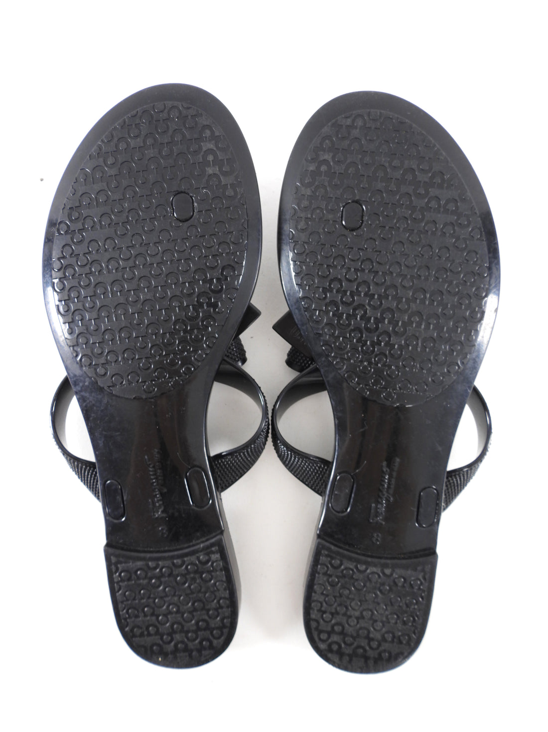 Salvatore Ferragamo Black Rubber Bow Jelly Flip Flop Sandals - 8