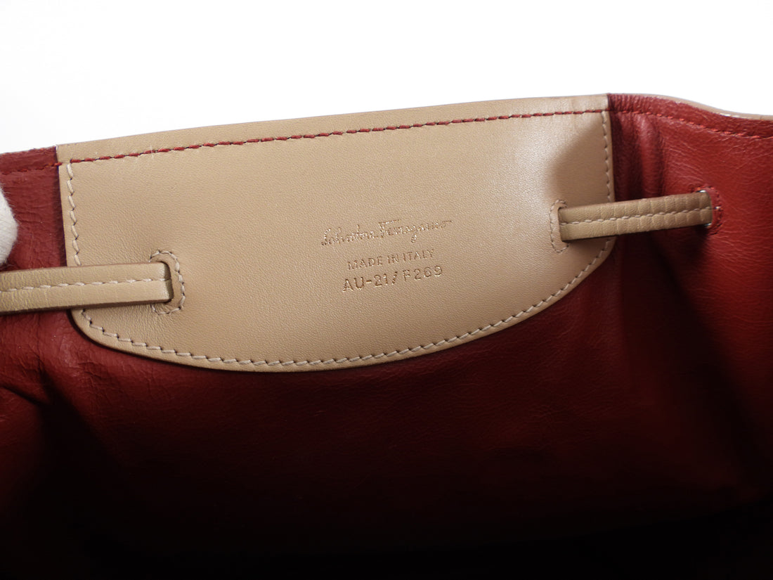 Ferragamo Sansy Light Beige Leather Two-Way Bucket Bag – I MISS YOU VINTAGE