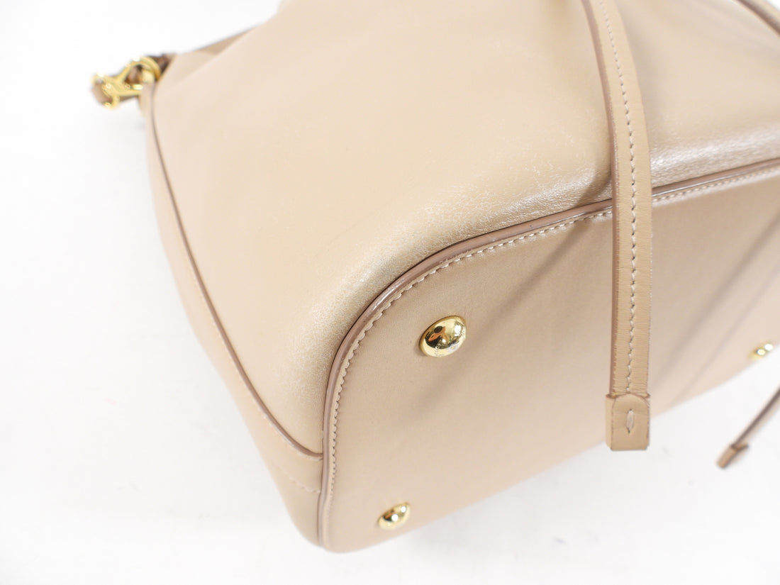 Ferragamo Sansy Light Beige Leather Two-Way Bucket Bag – I MISS YOU VINTAGE