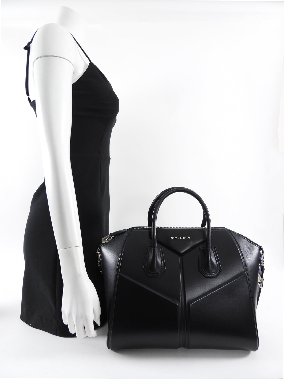 Givenchy Black Leather 3D Animation Large Antigona Bag