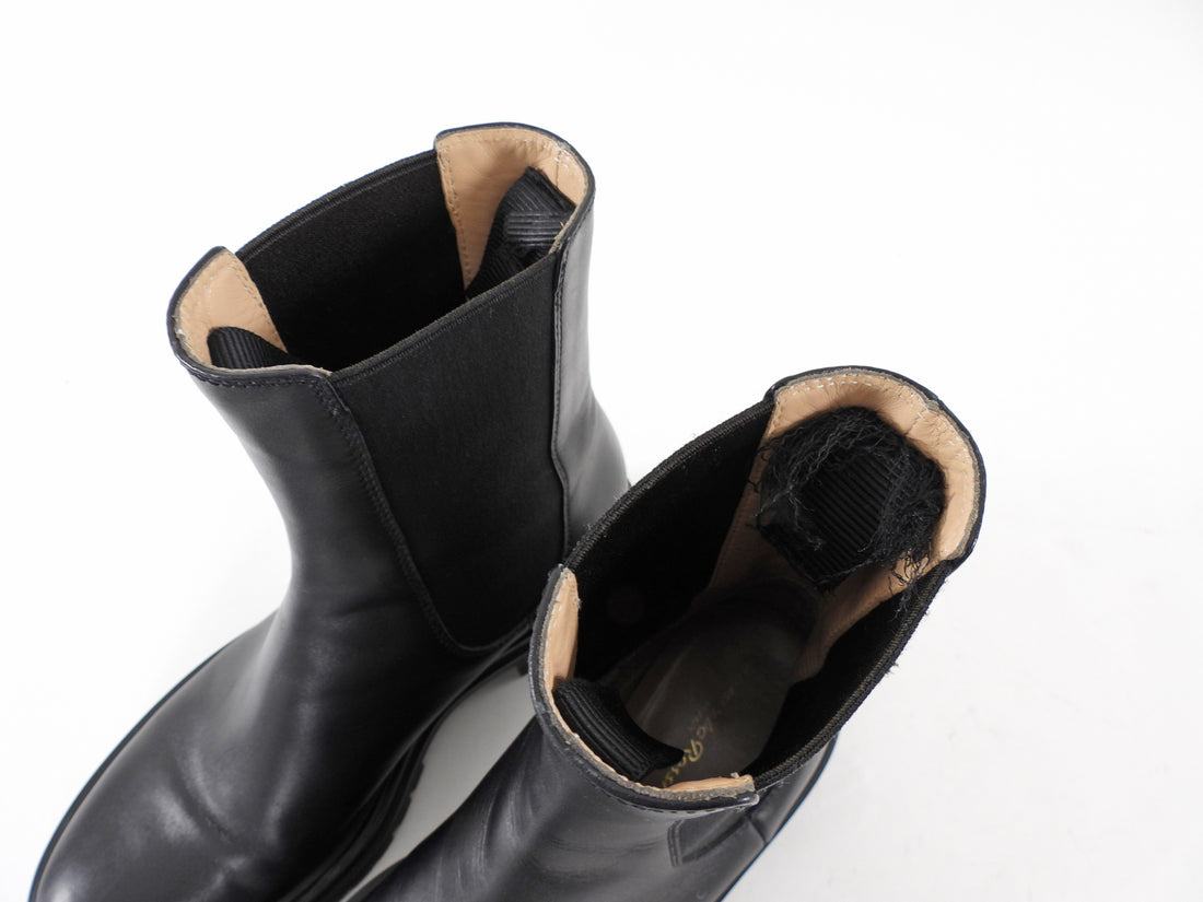 Gianvito Rossi Black Leather Lug Ankle Boot - 37 / 6.5