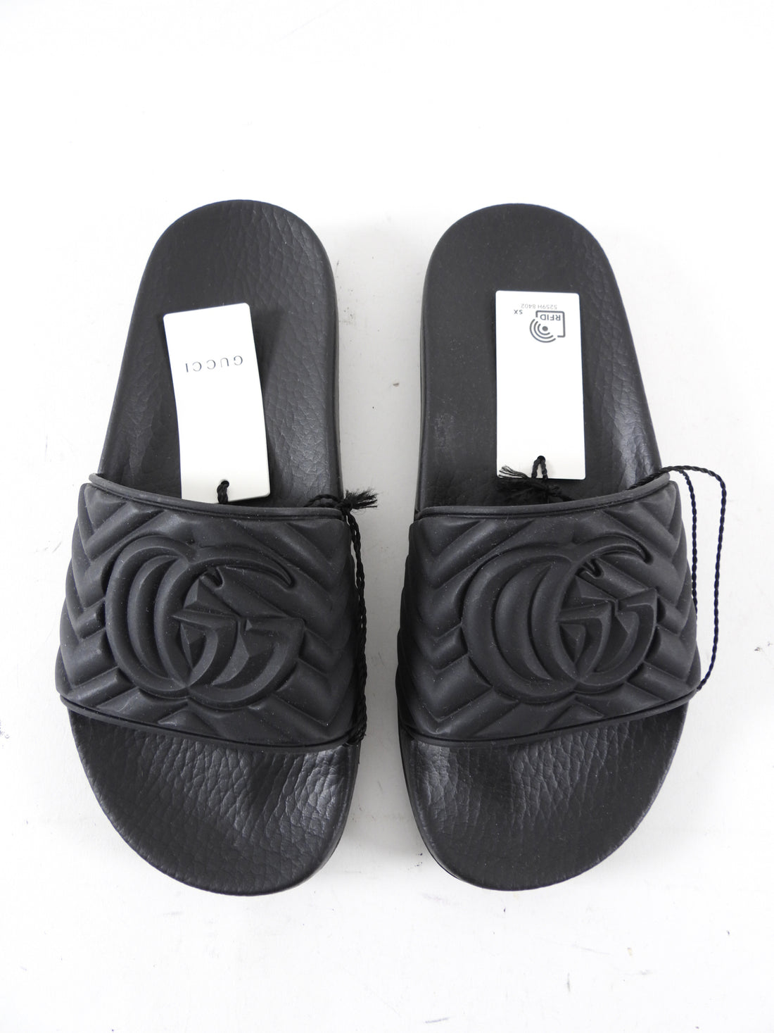 Gucci Black GG Logo Rubber Pool Slides - 36