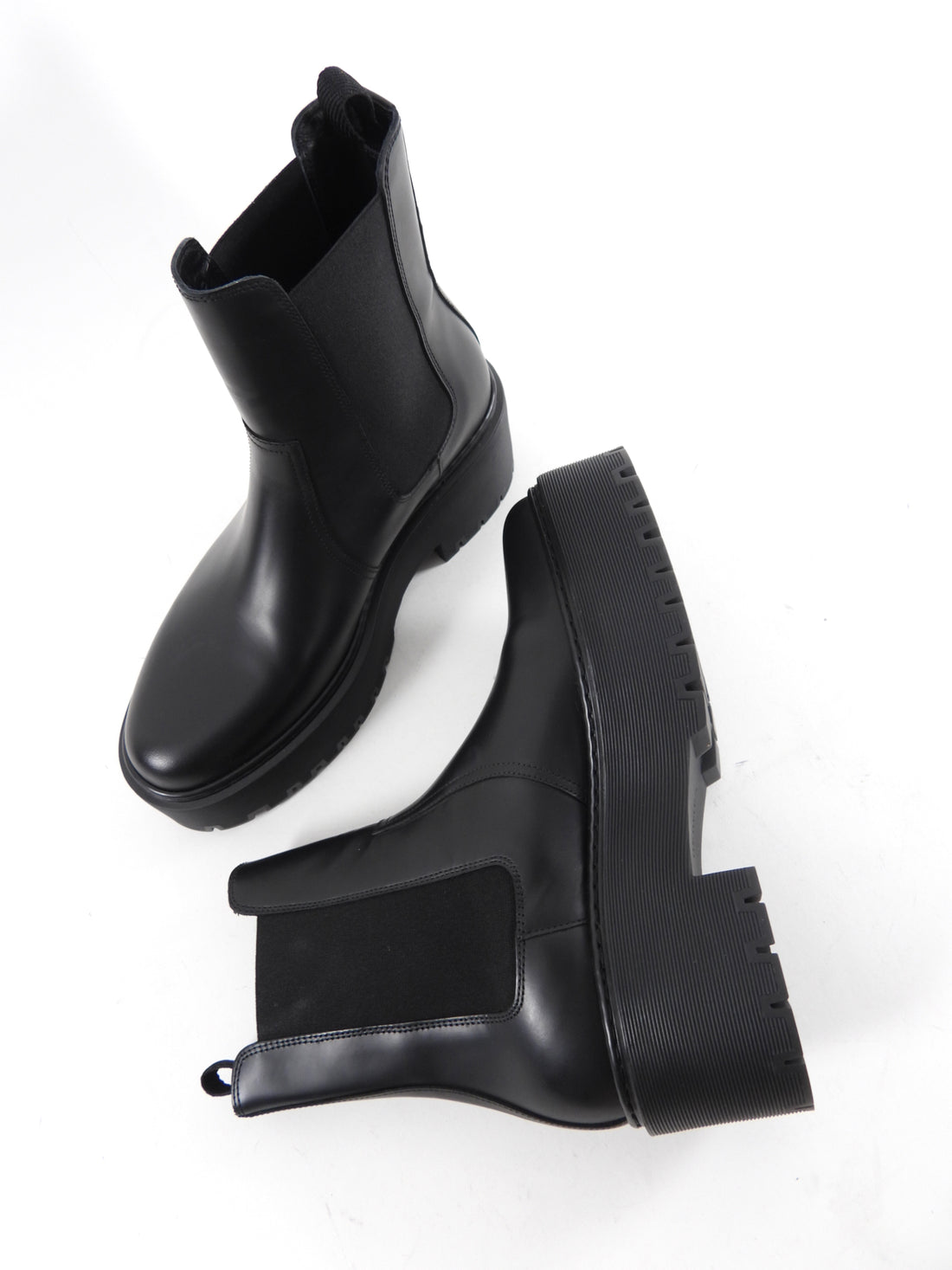 Hermes Black Leather Harrow Chunky Track Sole Ankle Boot - 37