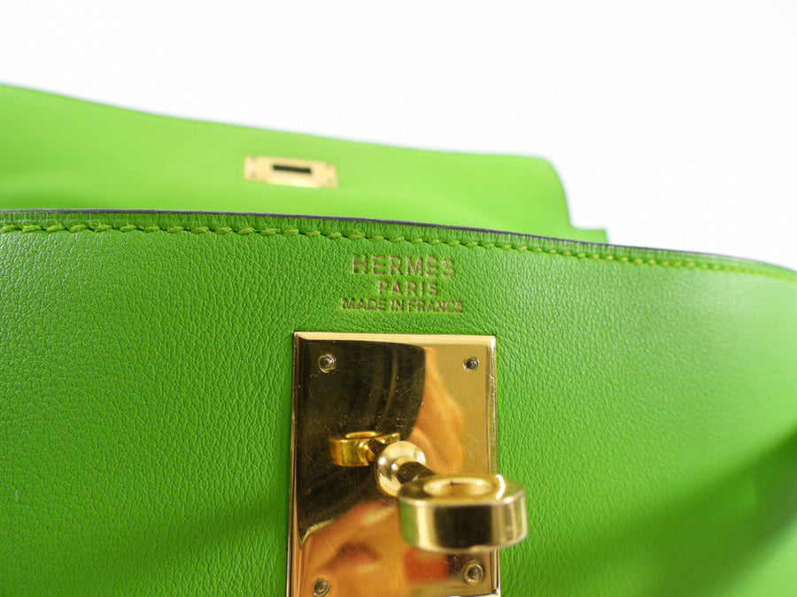 Hermes Vintage 1997 Apple Green Gulliver Leather Kelly 32cm Bag GHW