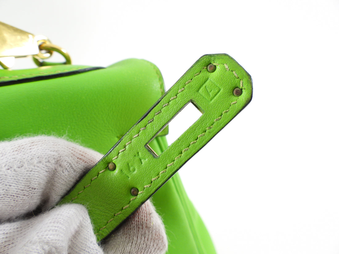 Hermes Vintage 1997 Apple Green Gulliver Leather Kelly 32cm Bag GHW