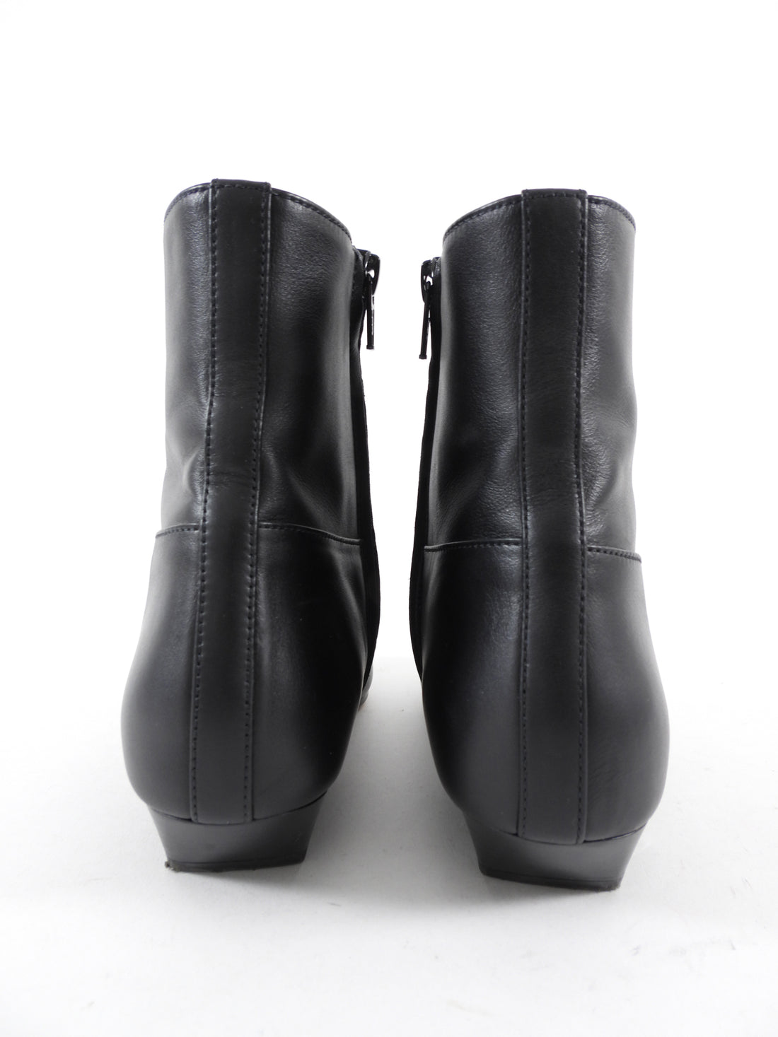 Khaite Black Leather Marfa Ankle Boots - 37