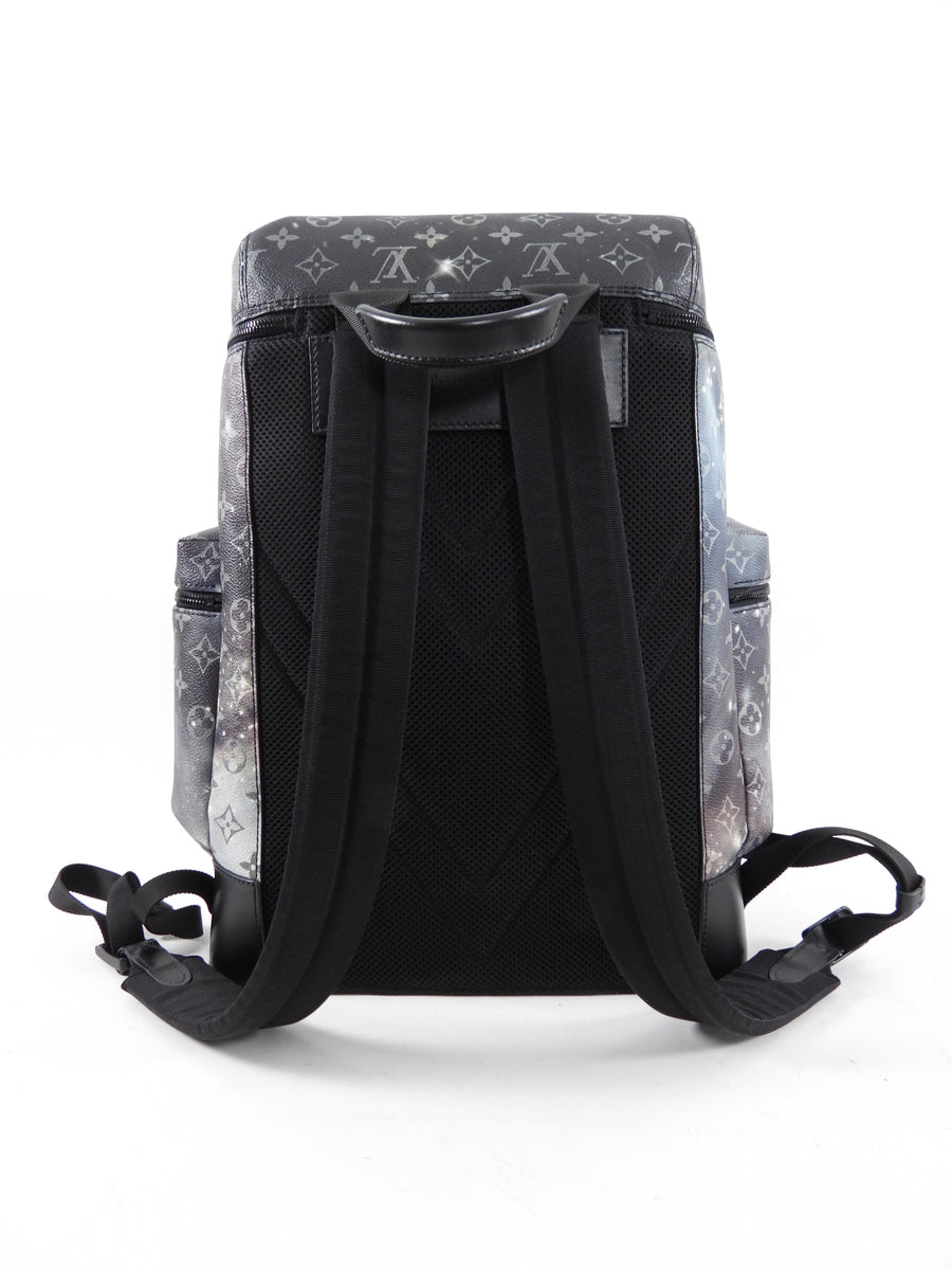 Louis Vuitton Black Alpha Backpack Monogram Galaxy Limited Edition Bag I MISS YOU VINTAGE Louis Vuitton Black Alpha Backpack Monogram Galaxy Limited Edition Bag I MISS YOU VINTAGE
