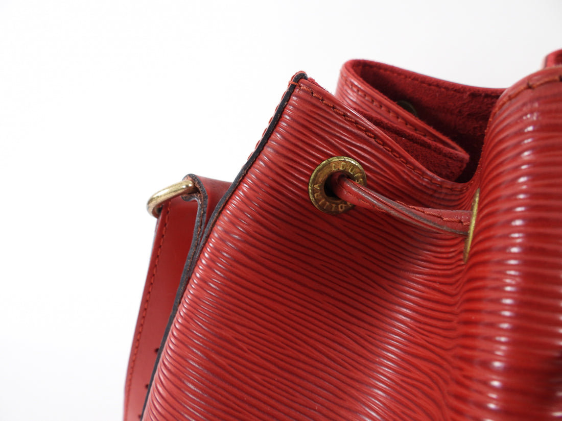 Louis Vuitton Vintage 1995 Red Epi Leather Noe MM Bucket Bag