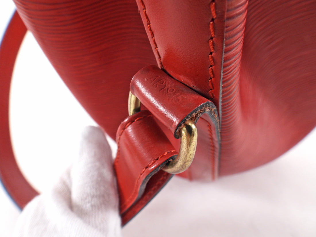 Louis Vuitton Vintage 1995 Red Epi Leather Noe MM Bucket Bag