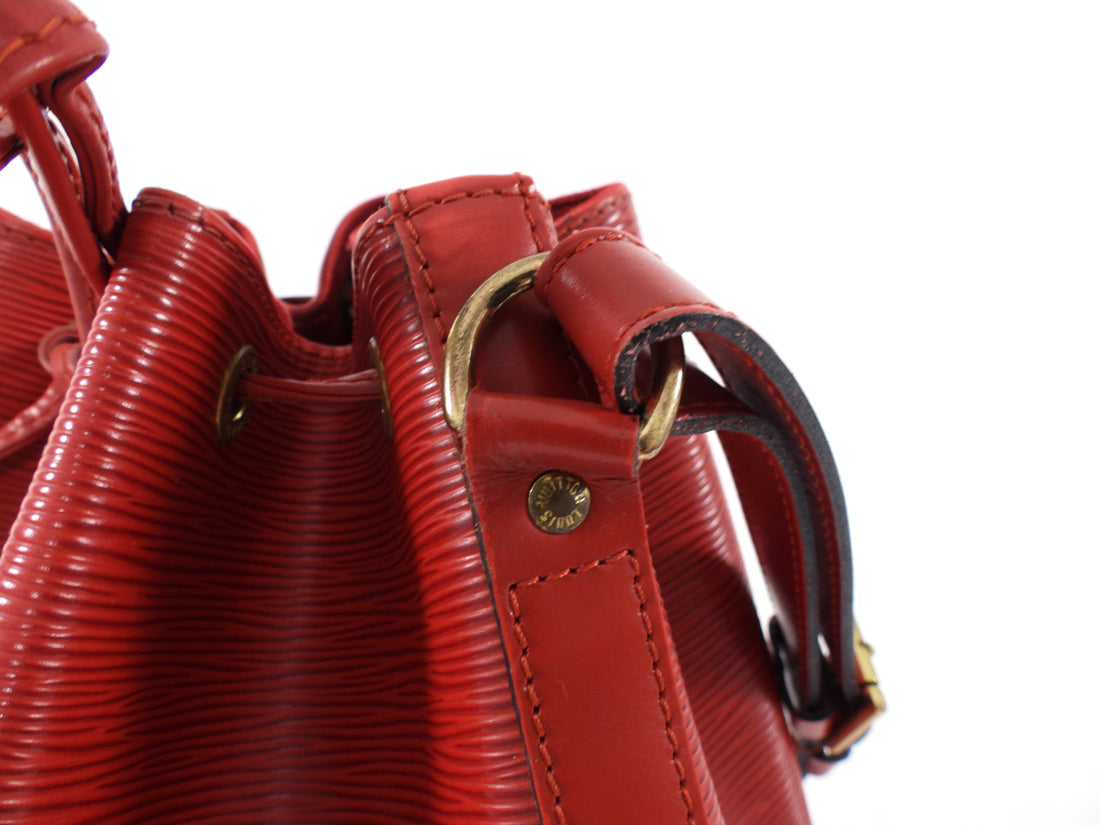 Louis Vuitton Vintage 1995 Red Epi Leather Noe MM Bucket Bag