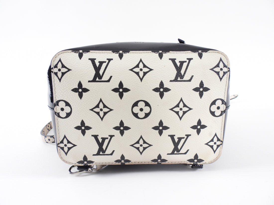 louis vuitton backpack women white Louis Vuitton Black and White Patent Hot Springs Backpack – I MISS YOU VINTAGE