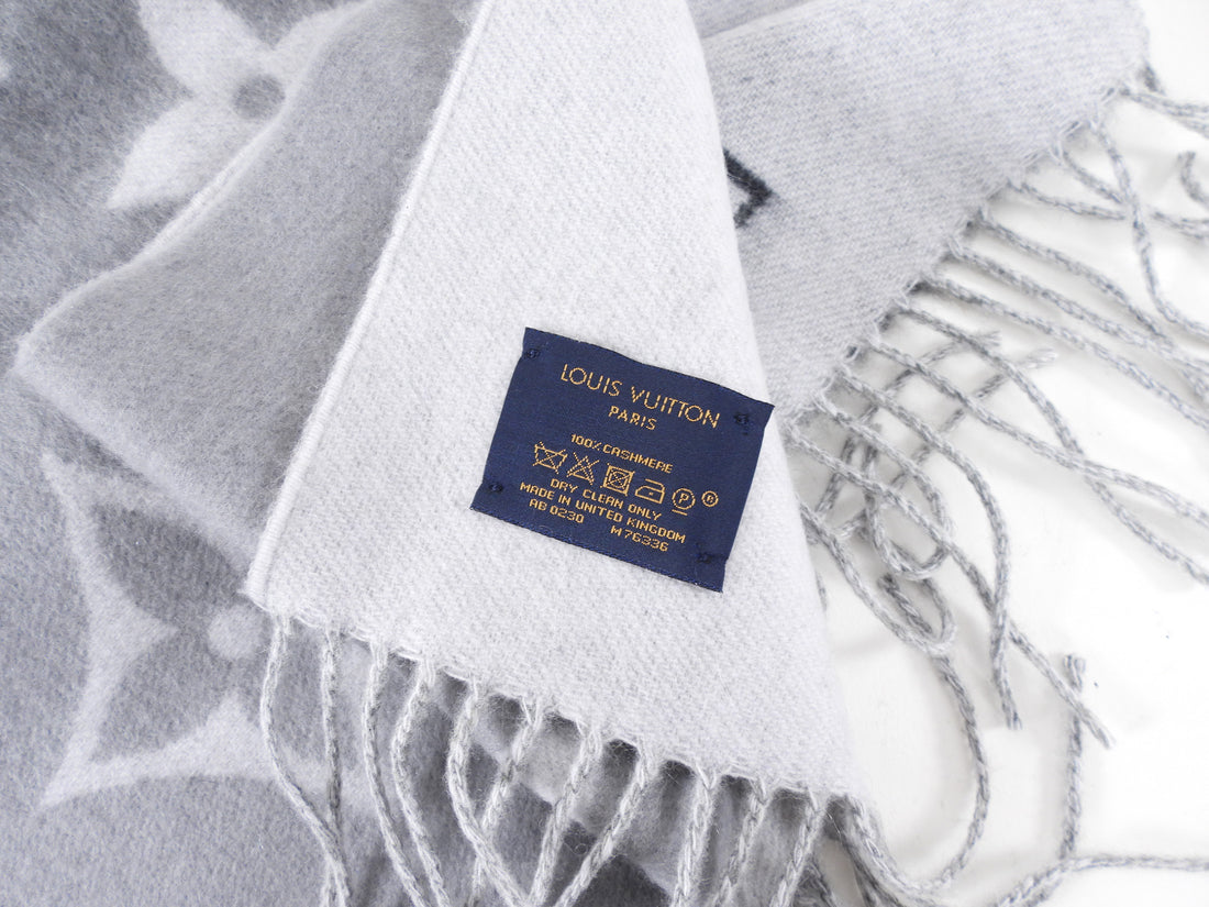 Louis Vuitton Grey Ombre Reykjavik Fringe Logo Scarf