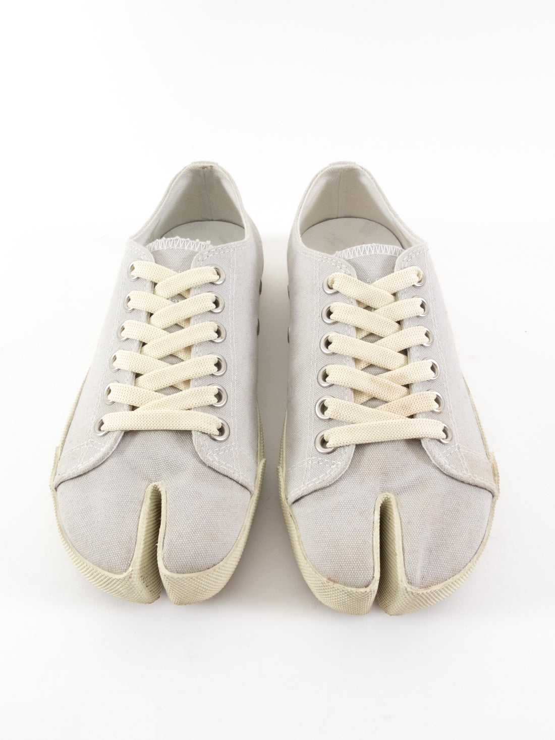 Maison Margiela Light Grey Cloth Tabi Low Top Sneakers - 35.5