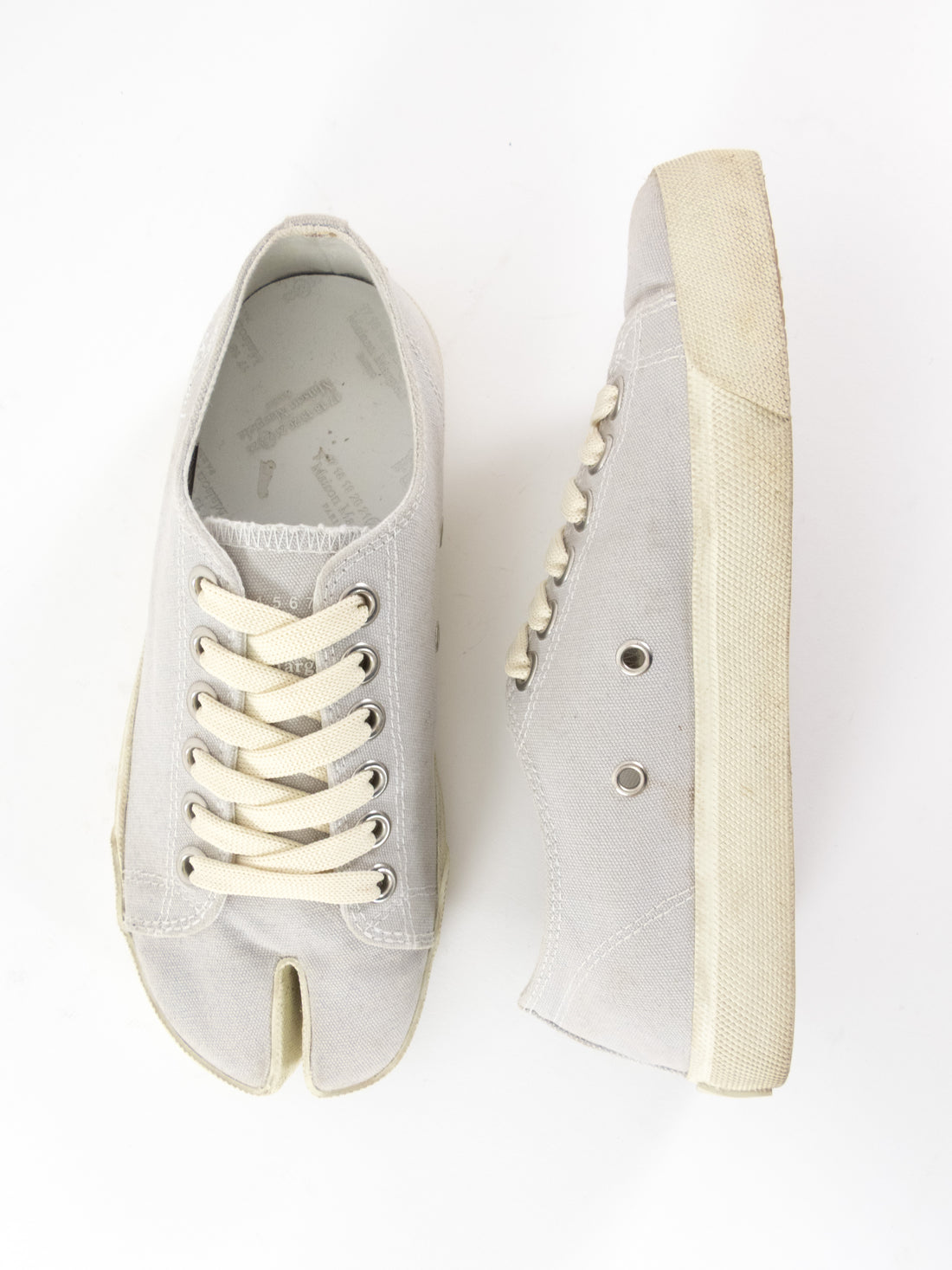 Maison Margiela Light Grey Cloth Tabi Low Top Sneakers - 35.5