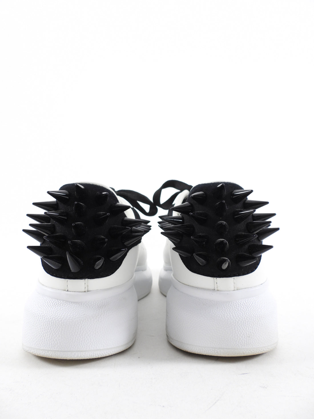 Alexander McQueen White Leather Sneakers with Black Spikes - 39D