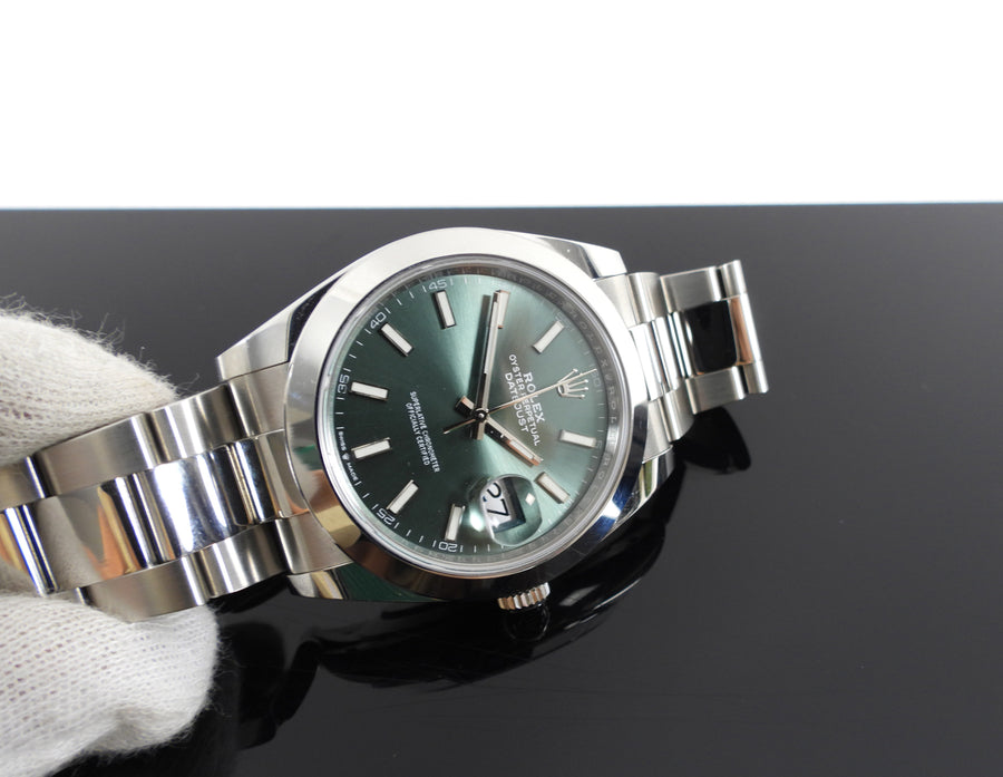 Rolex Datejust 41mm Stainless Steel Green Dial Wrist Watch